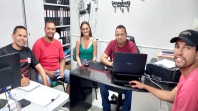 Em Cacimbas, equipe da Secretaria de Esporte se reúne para discutir assuntos relacionados ao campeonato municipal e inauguração do novo estádio
