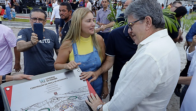 João Azevêdo inaugura Praça e cria novo espaço para práticas esportivas e lazer em Intermares