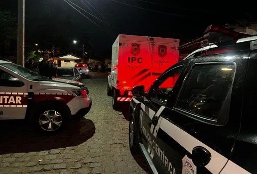 Mulher é assassinada a tiros enquanto bebia com amigos, na Grande JP 