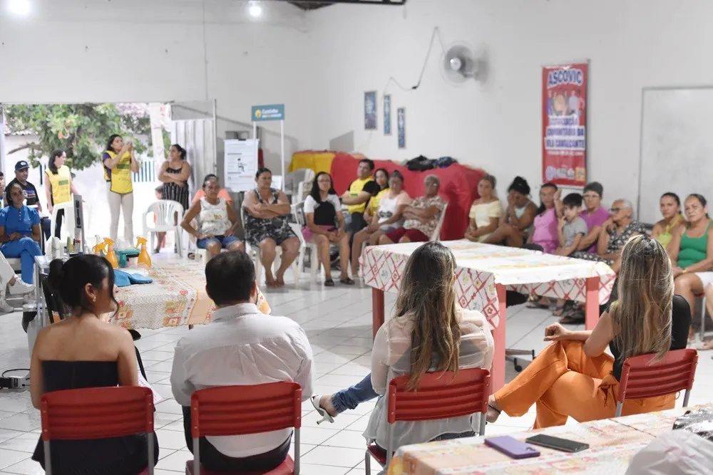 Roda de conversa leva informações e serviços de saúde para as mulheres do bairro Vila Cavalcante, em Patos