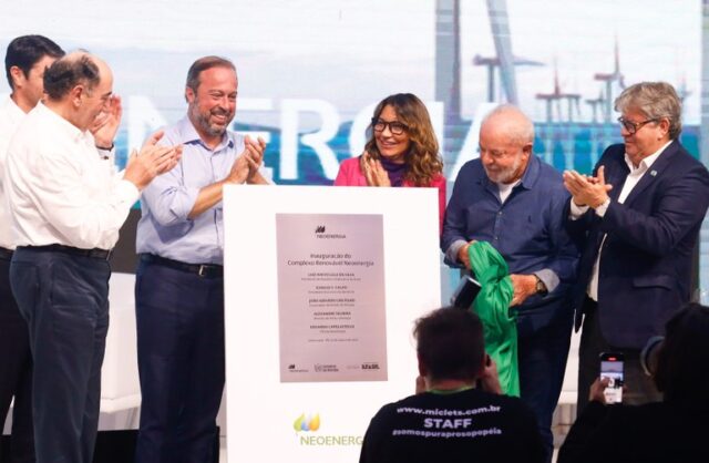 Lula e Azevêdo participam da inauguração do 1º parque híbrido de energia renovável do país em Santa Luzia