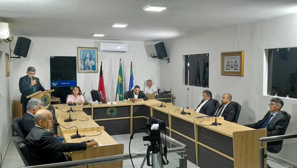 FICARÁ NA HISTÓRIA: Câmara de São José de Espinharas realiza última sessão do ano e presidente presta contas das ações 