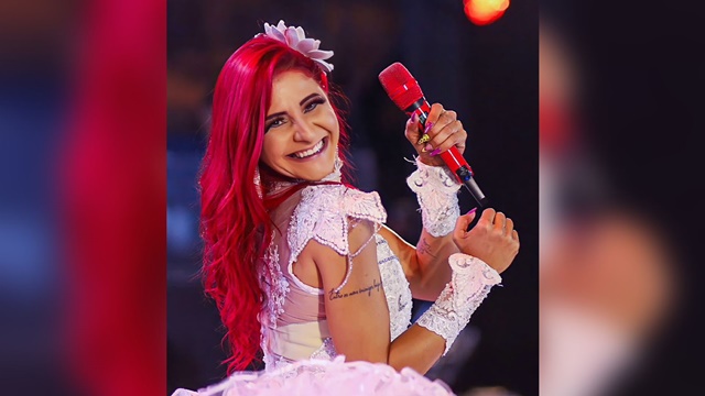 Artista da terra, Sanara Show, completa 15 anos se apresentando no São João de Patos