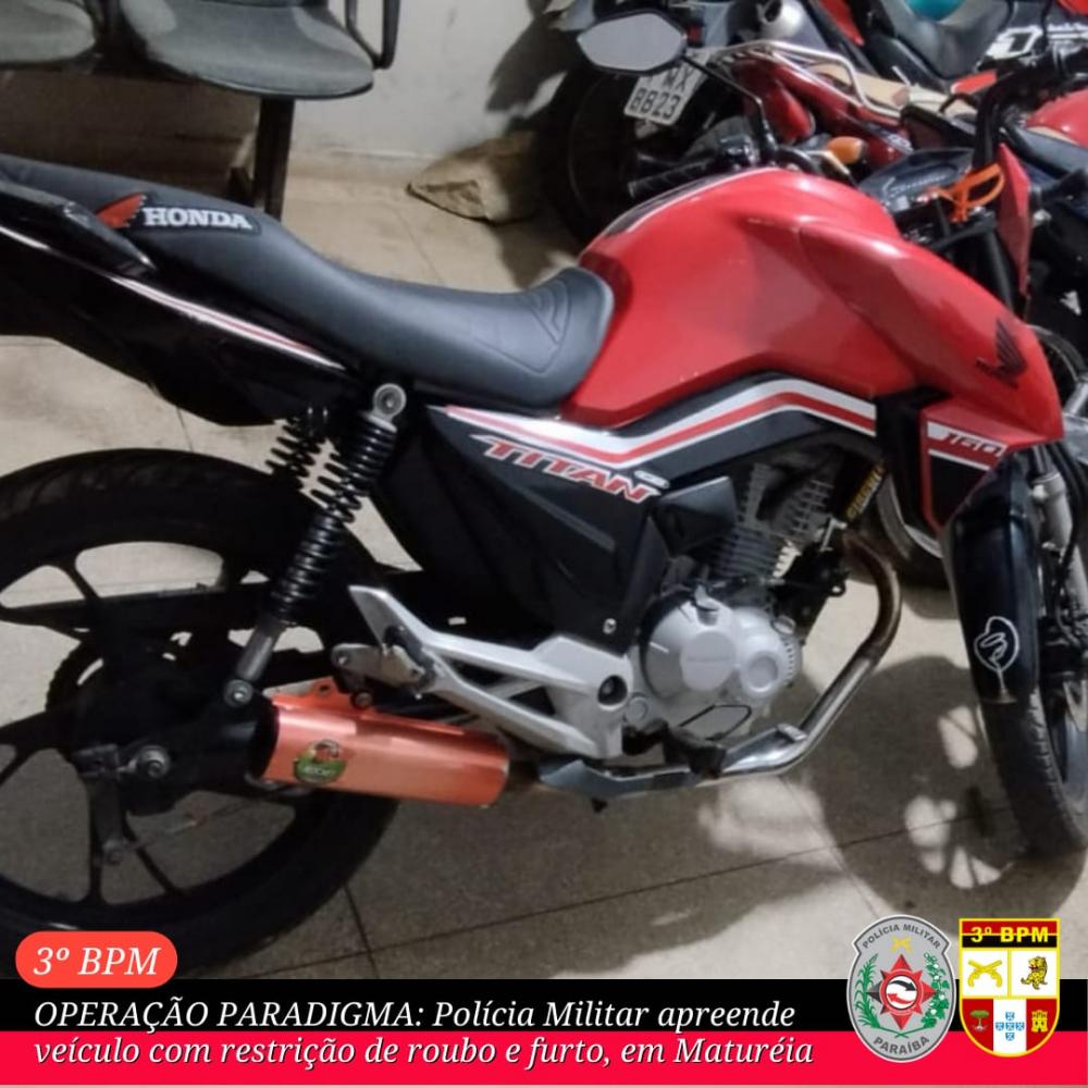 Polícia Militar apreende veículo com restrição de roubo e furto em Matureia