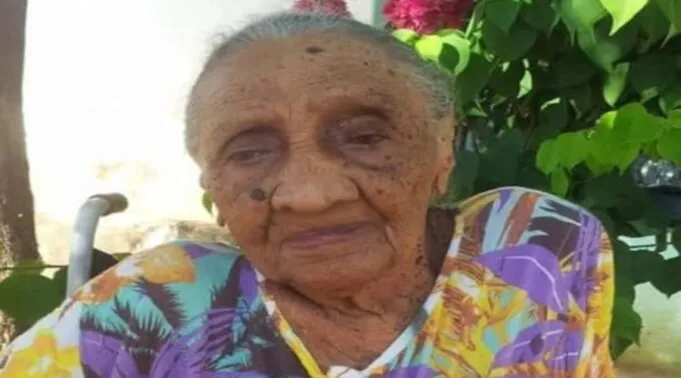 Aos 107 anos de idade, morre Dona Maria Mourão, a pessoa mais velha de Patos