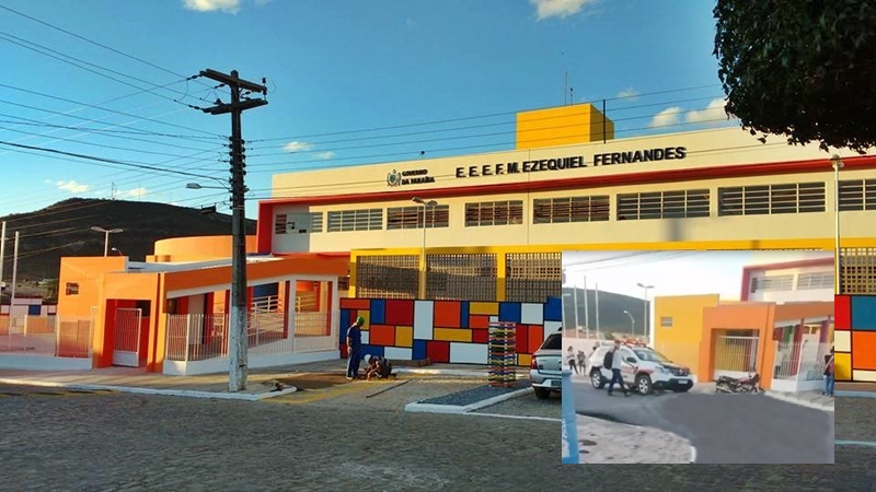 Vídeo: Aluno de escola estadual é detido por colegas dentro da escola, por está com um faca em Junco