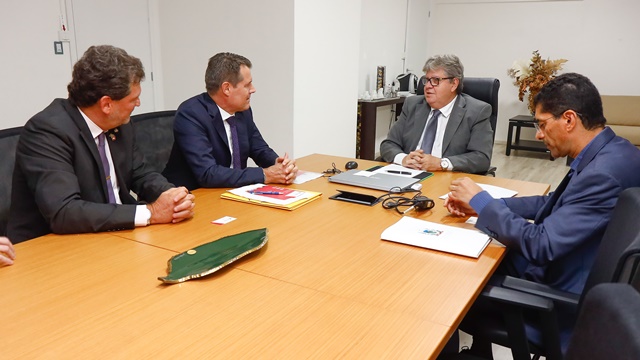 Governador e embaixador da Suíça no Brasil discutem parcerias e investimentos