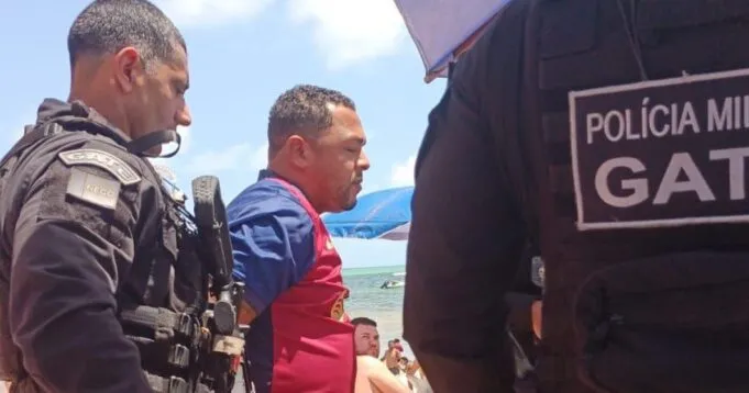 Líder de facção criminosa foragido da Bahia é preso em praia de João Pessoa