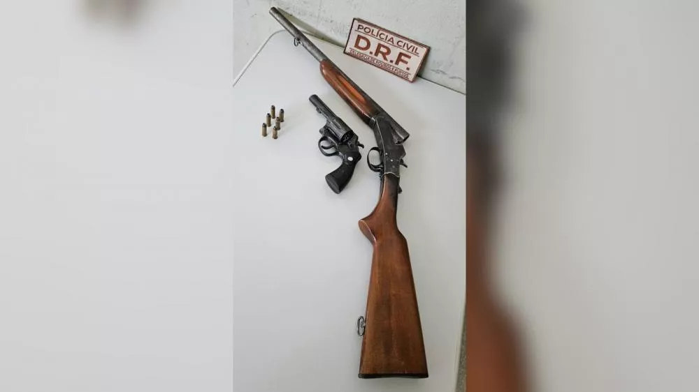 Idoso de 62 anos é preso pela Polícia Civil em Teixeira com armas usadas para ameaças