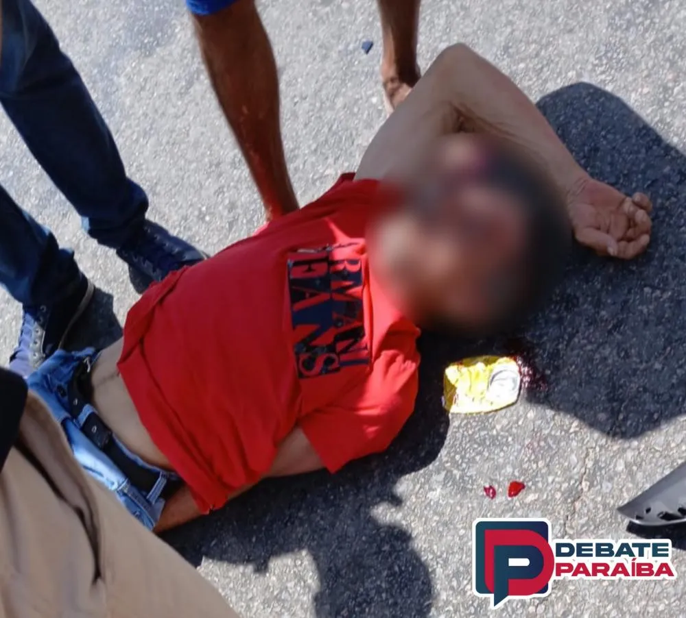 Acidente envolvendo moto e carro deixa homem ferido na BR-230, no centro de Aparecida