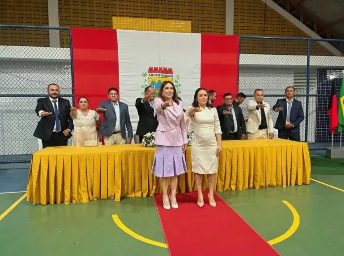 Rosalba Mota é empossada para sua 3ª gestão como prefeita de São José do Bonfim