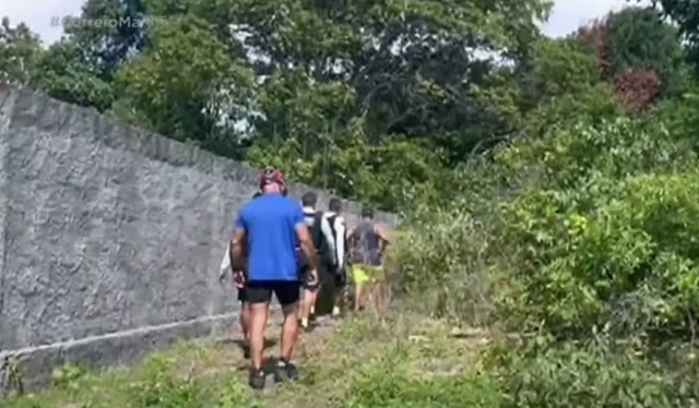 Pai identifica corpo de jovem encontrada em matagal, em João Pessoa, e suspeito é preso