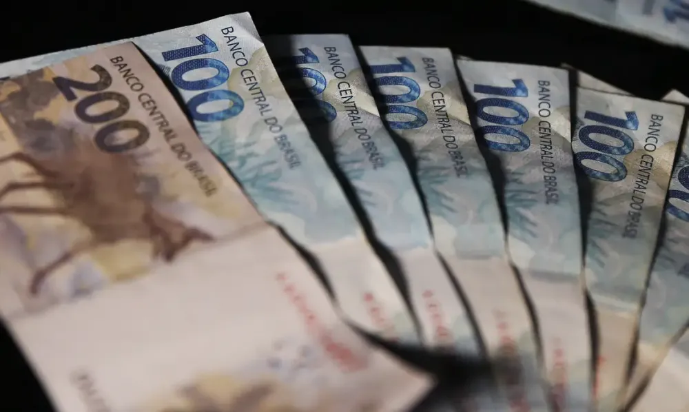 Veja como fica o desconto do INSS no seu salário em 2025