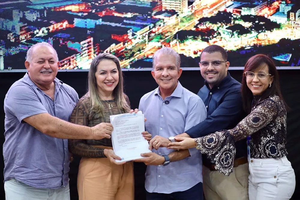 Prefeito de Patos lança pacote de leis que irão impulsionar a inovação e o desenvolvimento econômico local