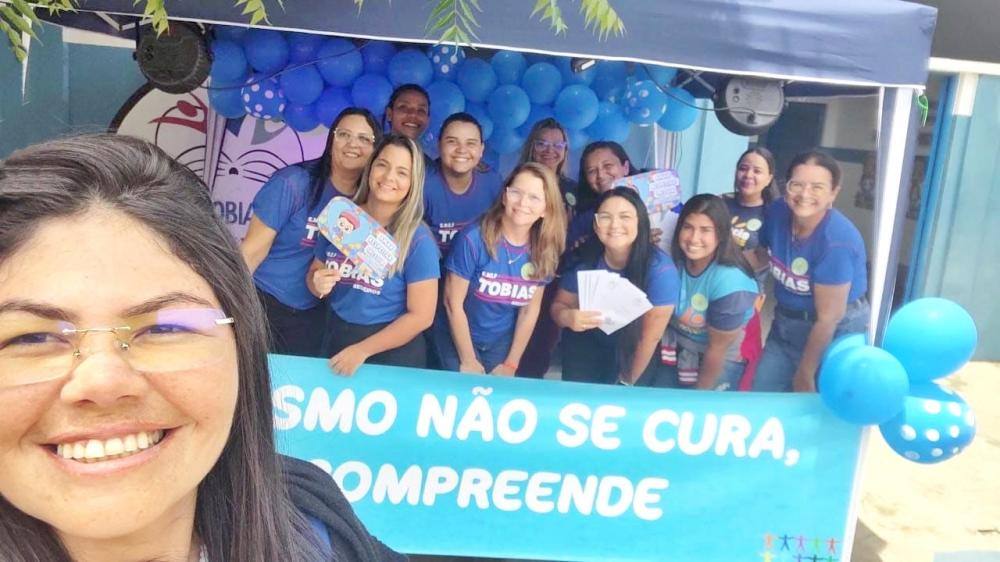 Equipe de apoio da EMEF Tobias Medeiros, realiza Pit Stop em alusão ao Dia Mundial de Conscientização do Autismo