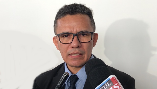 Secretário de Educação tranquiliza pais e diz que ‘não há motivo para pânico’