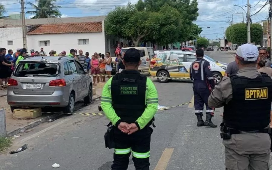 Em Patos, grave acidente envolvendo dois veículos deixa uma mulher em óbito e duas pessoas feridas 