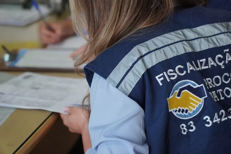 PROCON/Patos realiza fiscalização de preços de combustíveis