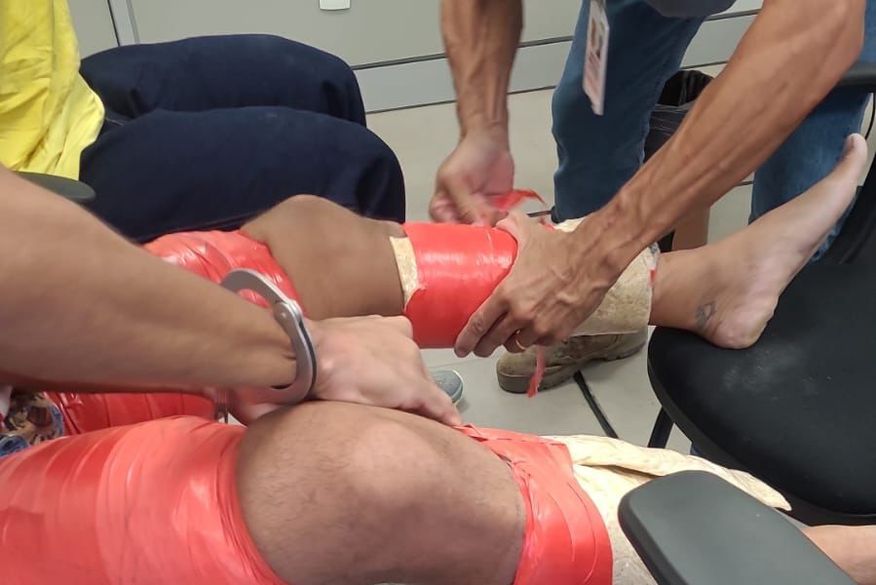 Dois homens são presos no aeroporto Castro Pinto, na região metropolitana de João Pessoa PB