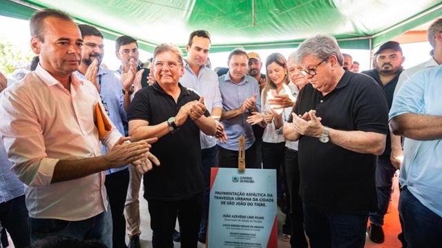 João Azevêdo autoriza início de rodovia que liga São Sebastião do Umbuzeiro à divisa de PE e entrega travessias urbanas e Casa da Cidadania no Cariri