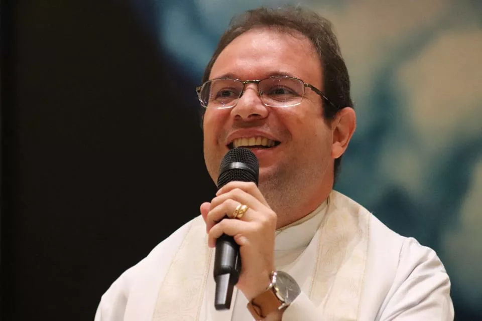 Padre Fabrício Timóteo deve ser designado para uma nova paróquia em Arcoverde-PE e deixar a Diocese de Patos