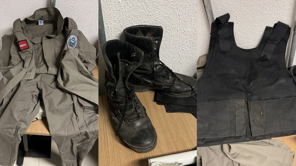 Farda da PM, colete balístico e câmera de segurança pública são apreendidos em depósito clandestino, em João Pessoa