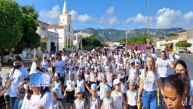 1ª Caminhada de Conscientização do Autismo é realizada em São José do Bonfim