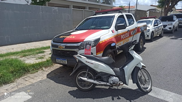 POLÍCIA MILITAR RECUPERA MOTO NA CIDADE DE PATOS-PB