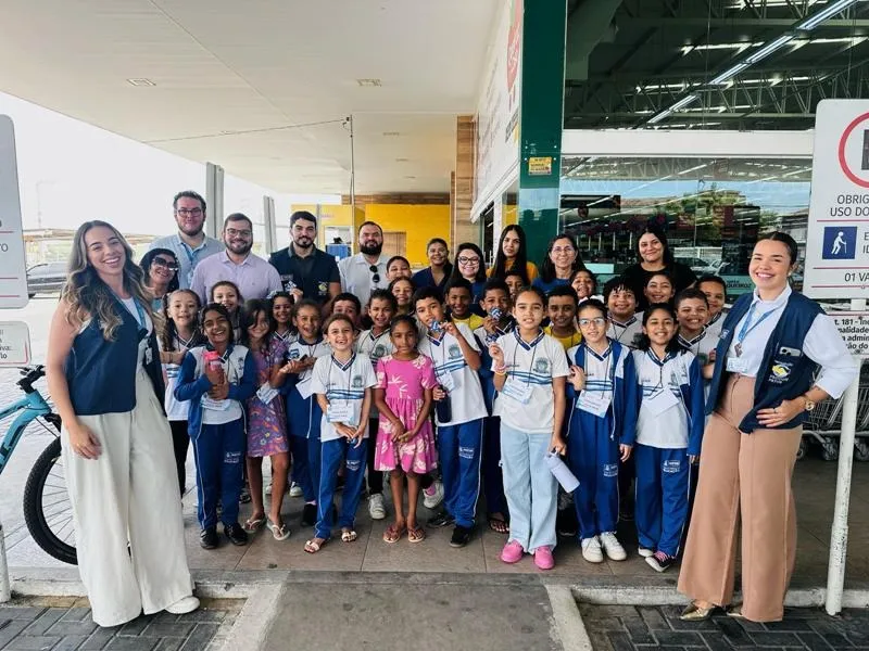 Procon/Patos lança Projeto “Fiscal Mirim” durante ação em hipermercado da cidade 