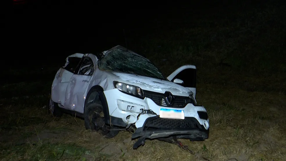 Mulher morre e outras quatro pessoas da mesma família ficam feridas em acidente na BR-230, na PB