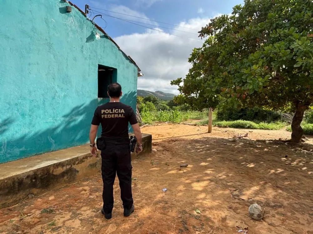 PF realiza operação para investigar crimes de abuso sexual infantil praticados pela internet
