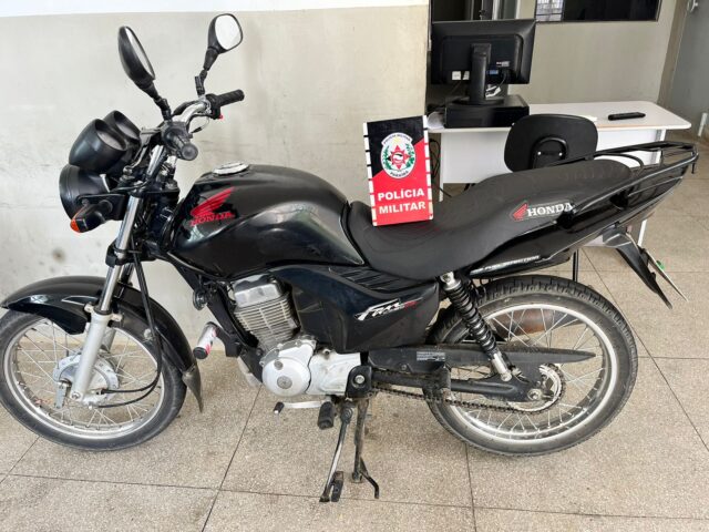 Polícia Militar apreende moto em Teixeira PB