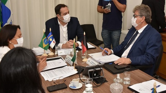 João Azevêdo se reúne com presidente do Banco do Nordeste