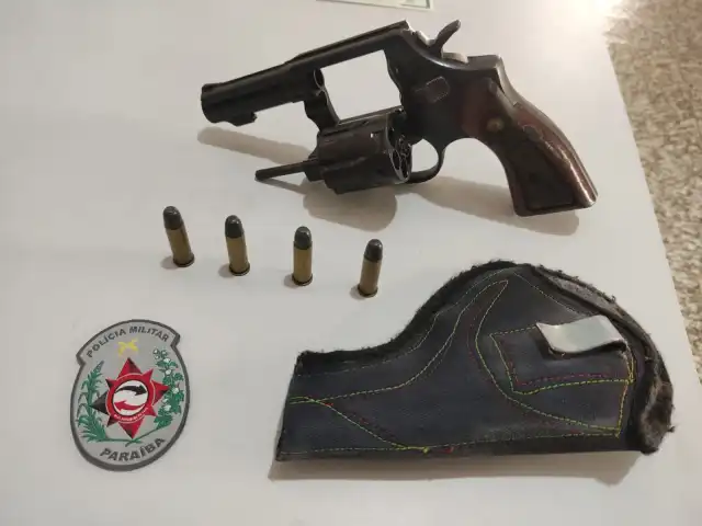 Polícia Militar prende homem por porte ilegal de arma de fogo em Vista Serrana