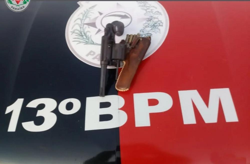 Polícia prende homem com arma de fogo e munições em Igaracy