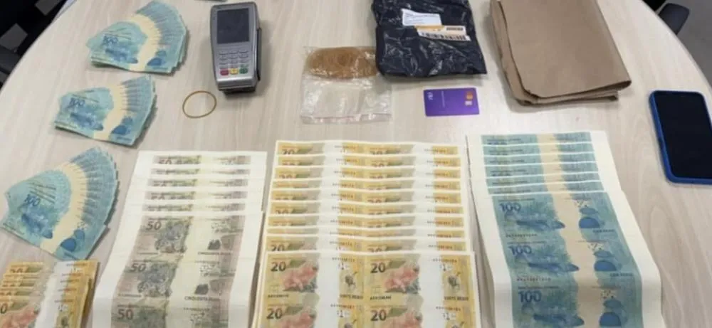 Jovem de 20 anos é preso com quase 10 mil reais em notas falsas, em João Pessoa