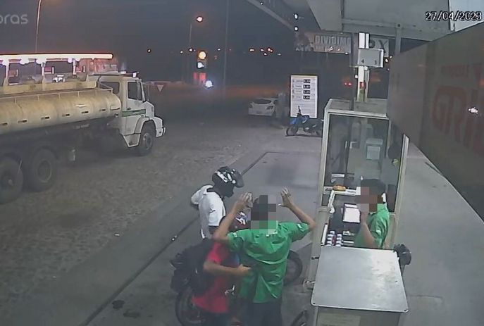 VÍDEO | Frentistas são rendidos em assalto a posto de combustíveis, na PB