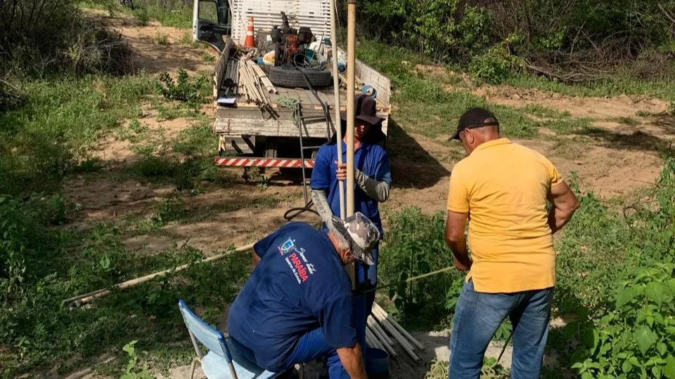 Em Mãe D´Água, Governo do Estado e Prefeitura iniciam desobstrução de Poços Artesianos 