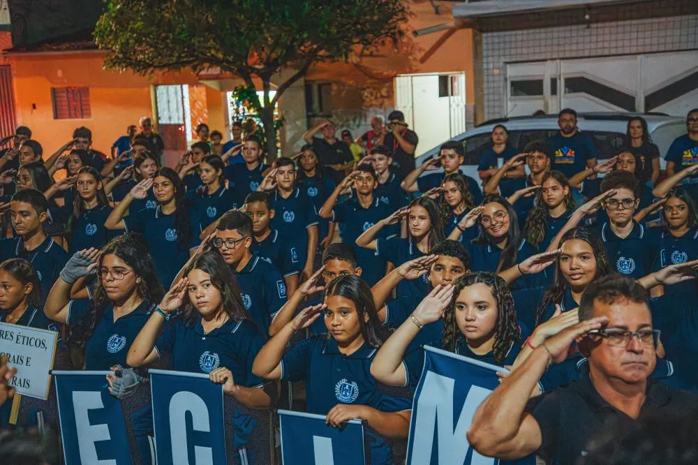 Escola Monsenhor Manoel Vieira celebra um ano como cívico-militar com foco em disciplina e qualidade de ensino