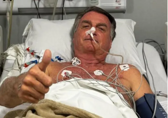 Após passar mal, Bolsonaro diz não precisar de nova cirurgia: ‘Em breve estarei de volta’