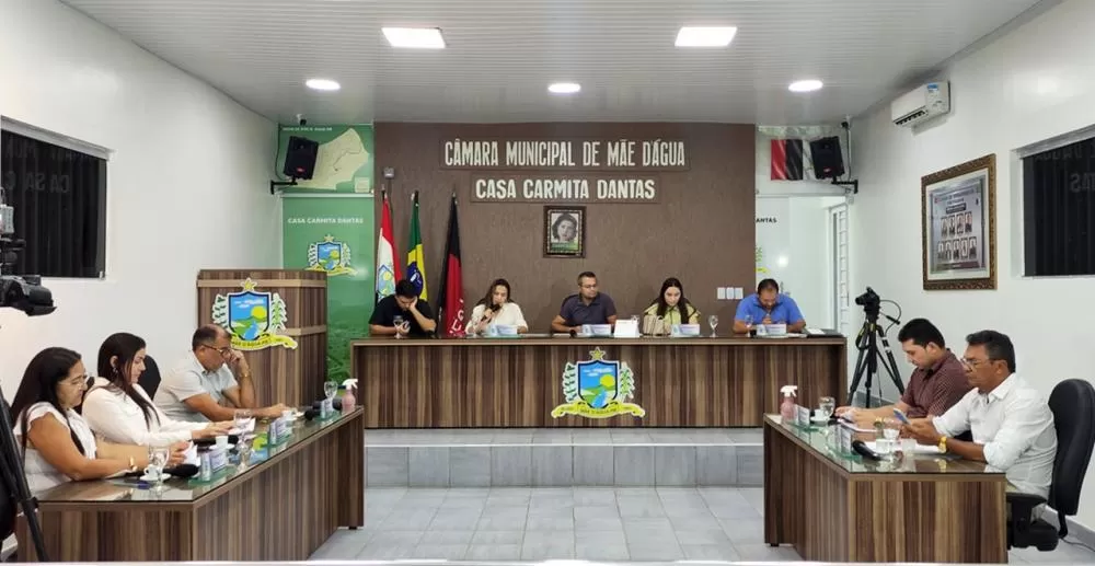 Câmara de Mãe D’Água realiza sessão com aprovação de projetos e requerimentos