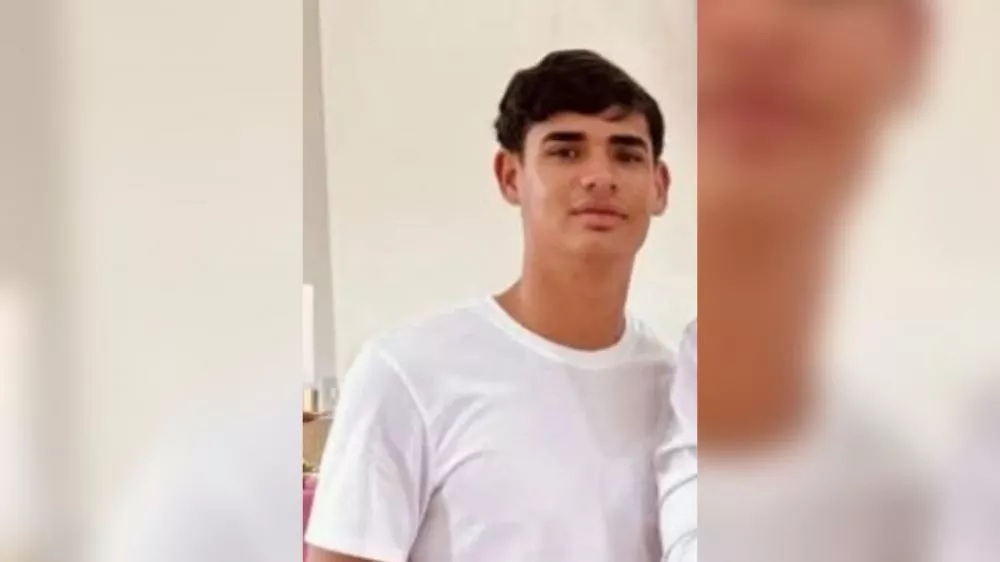 Jovem morre e outro fica ferido após moto tombar em curva na PB-233, próximo a Santa Luzia