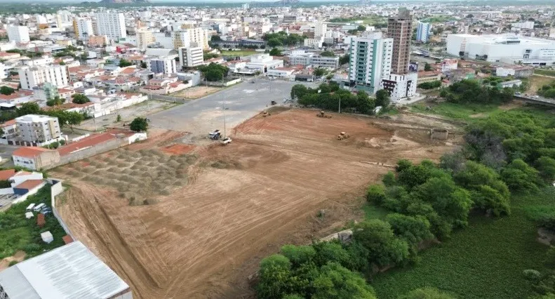 Prefeitura de Patos intensifica obras de ampliação no Terreiro do Forró para o São João