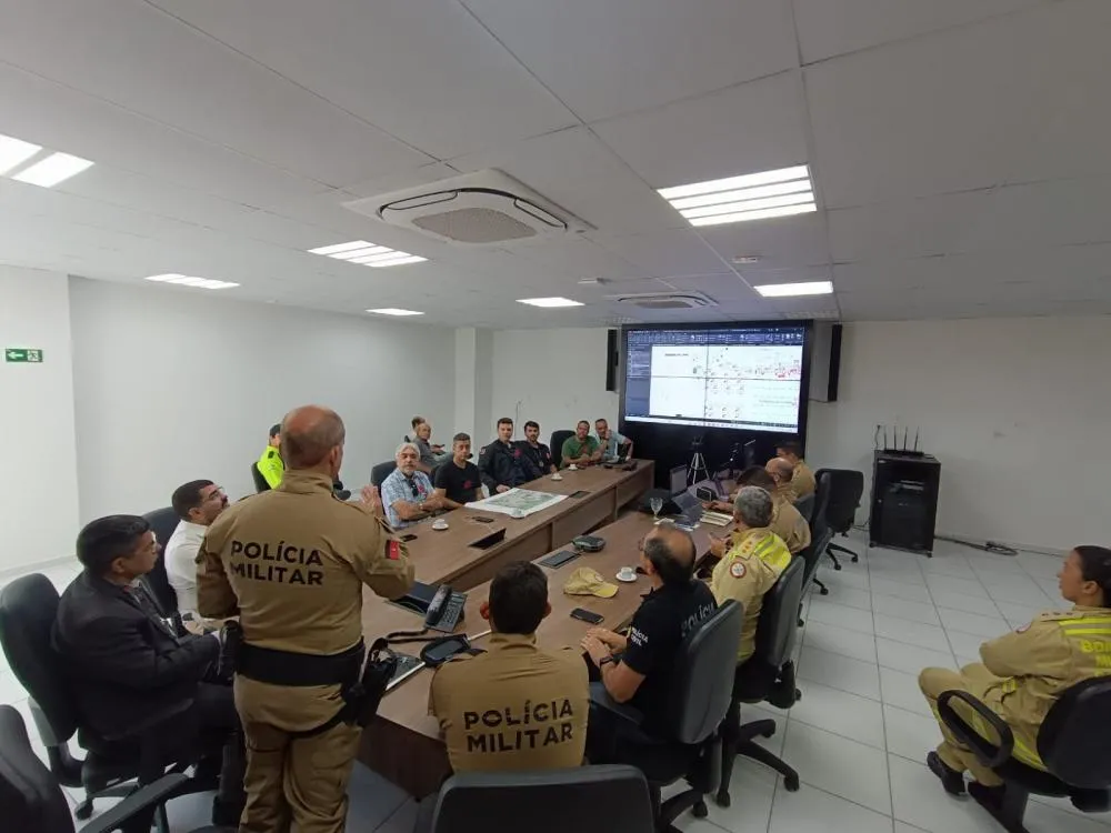 Prefeitura de Patos reforça participação em reunião com forças de segurança para planejamento do São João 2025