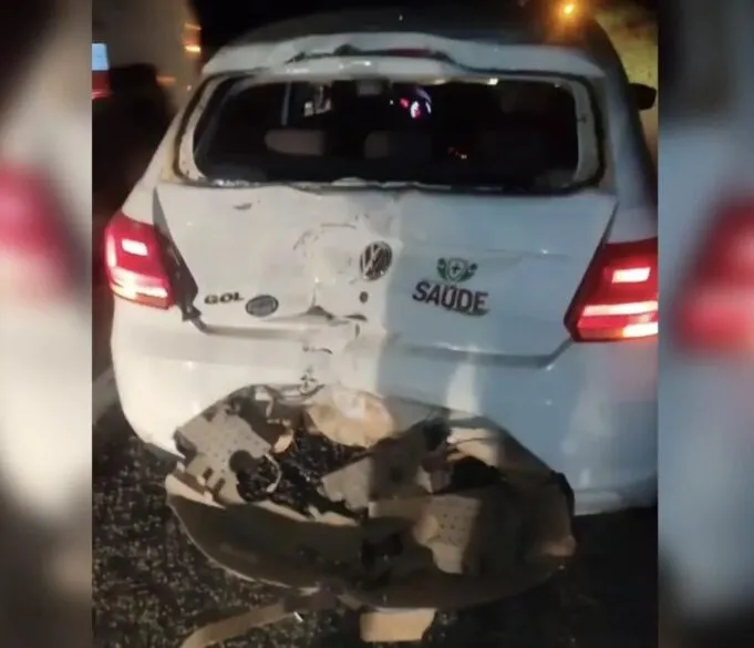 Homem fica ferido em acidente envolvendo carro e moto na BR-230