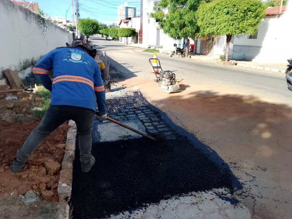 Prefeitura de Patos reforça compromisso com a população e intensifica ações de infraestrutura nos bairros