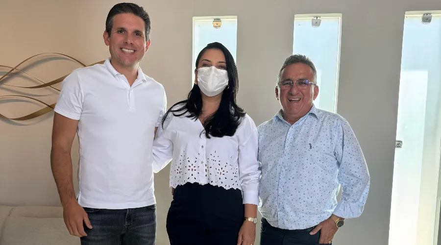 Prefeita de Malta, Ana Peixoto, e chefe de gabinete, Nael Rosa, se reúnem com Hugo Motta para tratar de demandas prioritárias do município