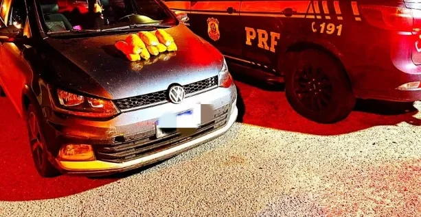 Quatro mulheres são presas na Bahia com 8 kg de maconha escondidos em carro a caminho da Paraíba