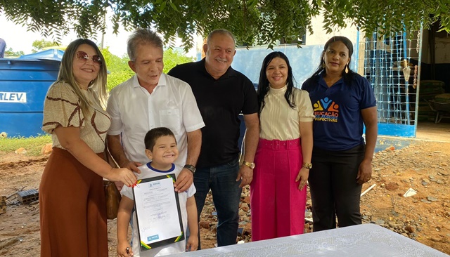 Prefeito Nabor Wanderley assina ordem de Serviço para reforma da EMEF Antônio Costa Palmeira, na comunidade Mocambo