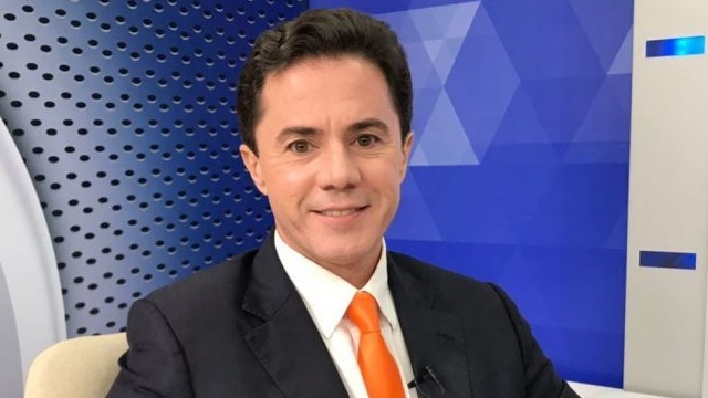 Senador Veneziano destina recursos para Saúde Primária e Compra de Retroescavadeira para o município de São José do Bonfim